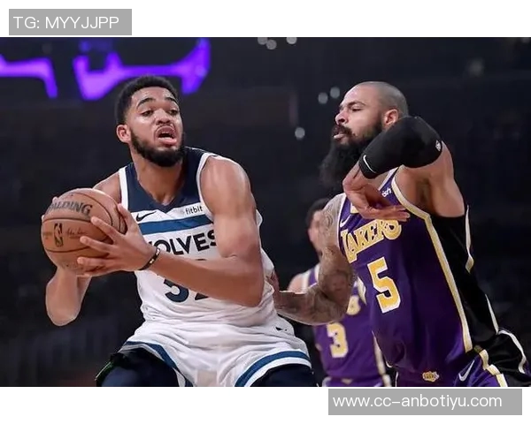 泰森半场表现惊艳高效砍下15分6板2助攻正负值高达18