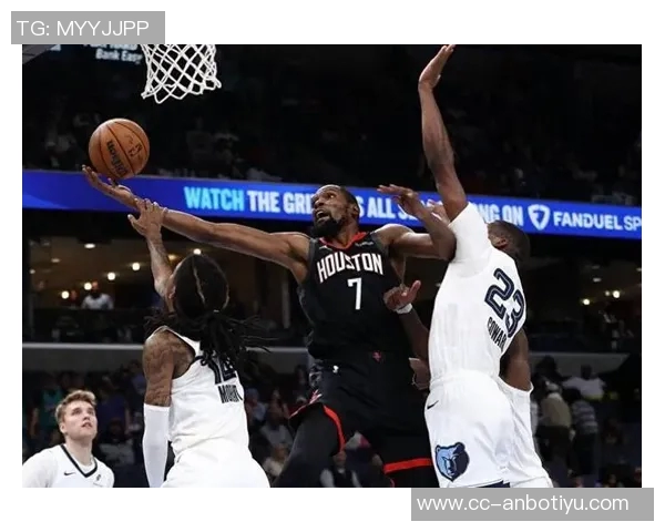 乌度卡称下半场防守出色让杜兰特在关键时刻获得宝贵休息时间